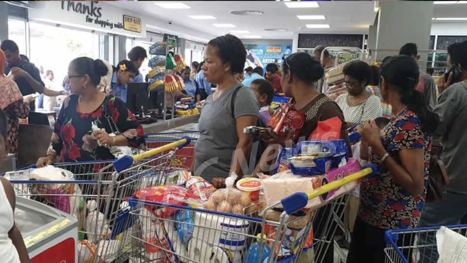 Large crowds rush to supermarkets in Lautoka – FBC News