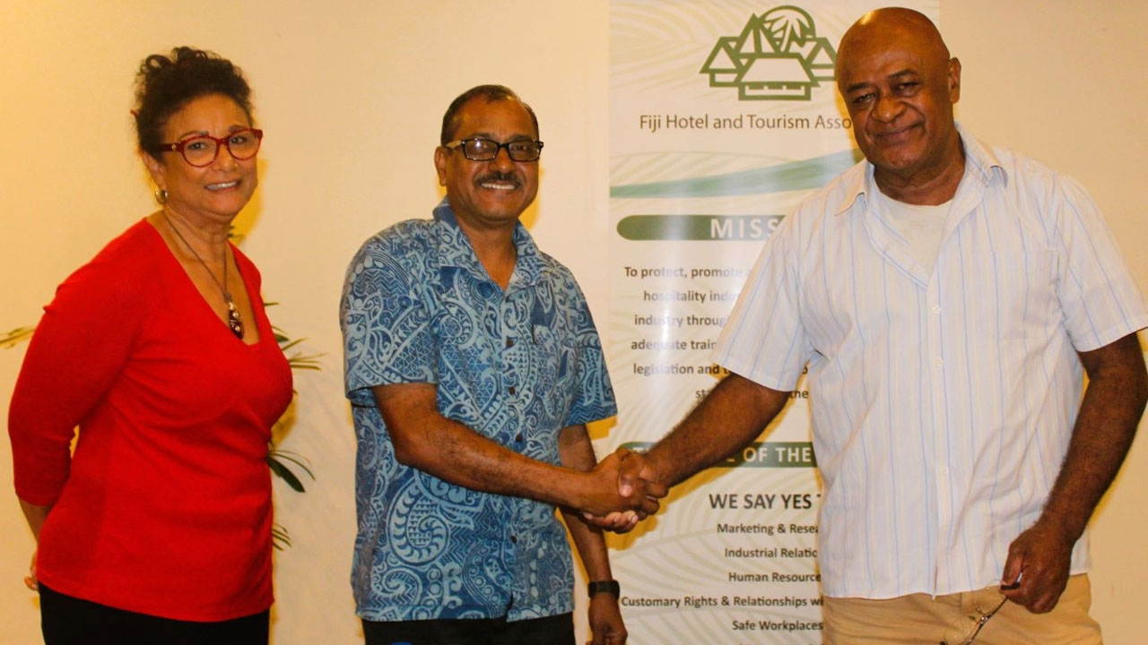 fbcnews.com.fj - Tourism Industry signs Collective Agreement with Union