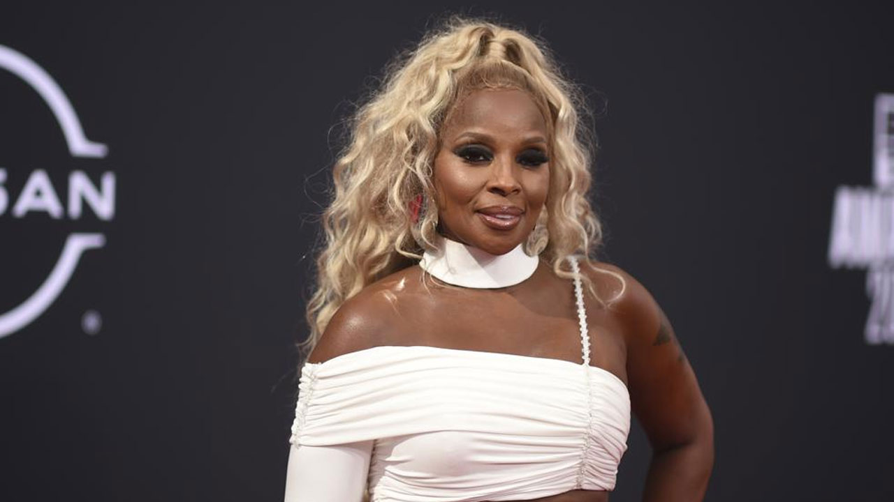 Mary J. Blige Is Military-Chic for 'Power Book 2: Ghost' in a