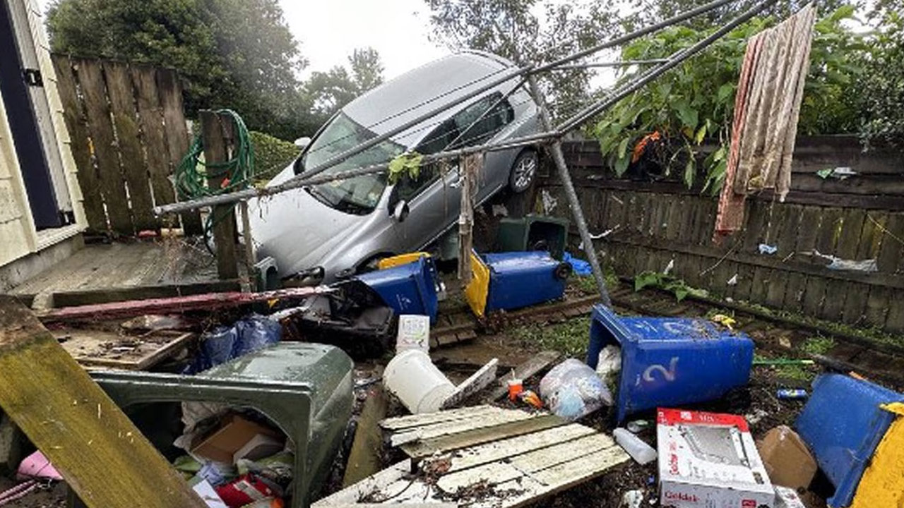 Aerial footage shows massive slips impacting Auckland homes FBC News