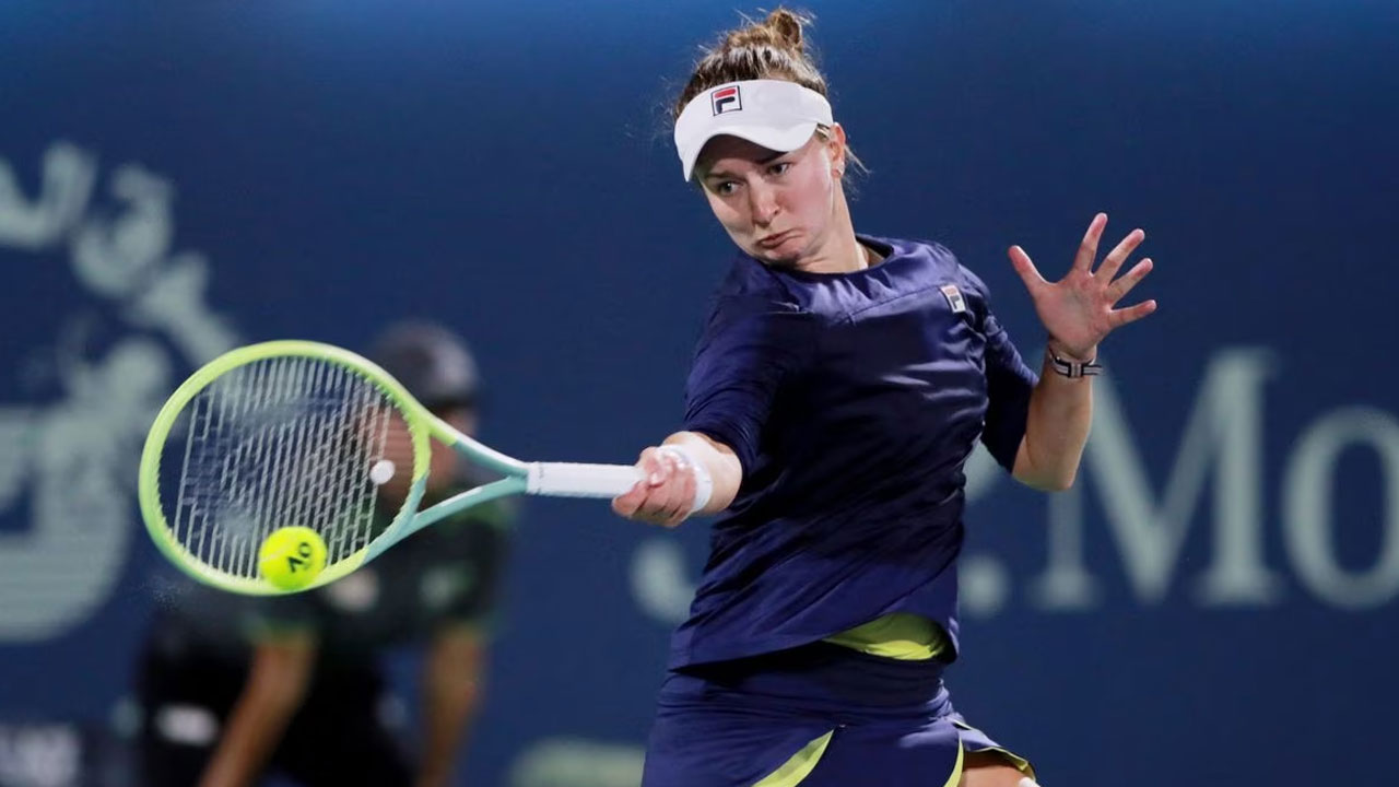 Iga Swiatek storms into Dubai Tennis Championships last-16
