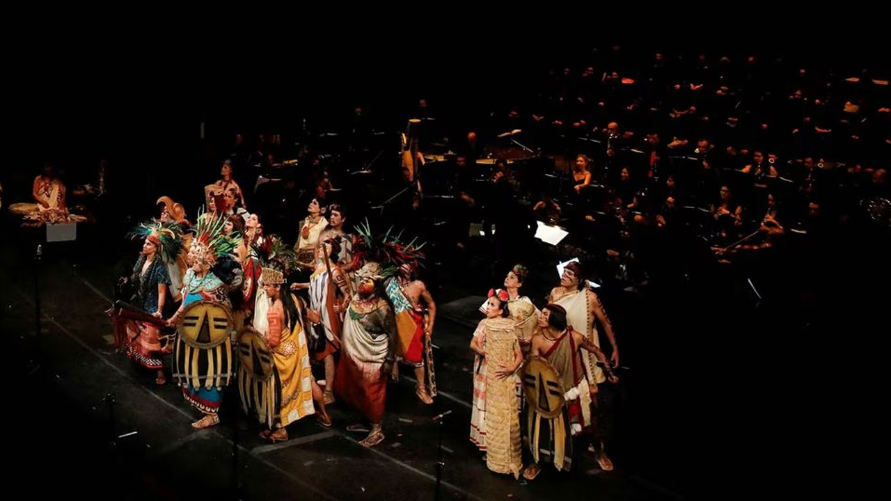En México, la historia del famoso rey deslumbra en una ópera azteca – FBC News