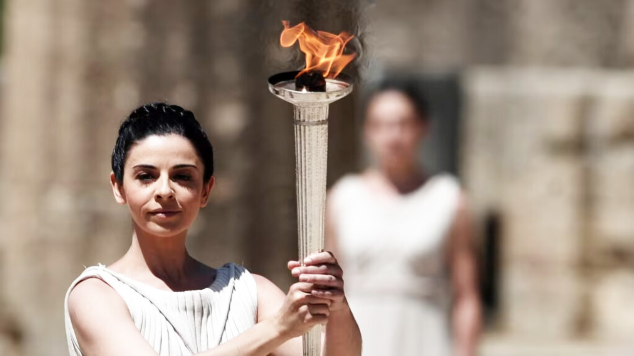 Olympic flame travels across Sicily