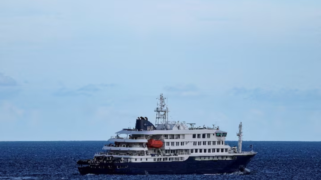 Hantavirus-hit cruise ship docks in Rotterdam for disinfection